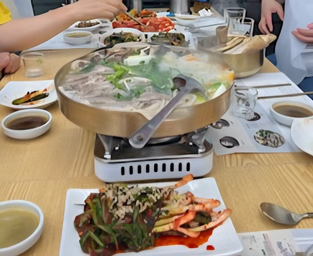 3555378226_64avz9km_7095d86af88eafc19405762835899b69323a1e10.jpg 이미지크게보기